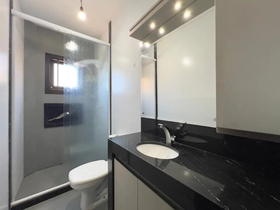 Imagem Casa 3 Dormitórios - Bairro Capao Novo posto 4