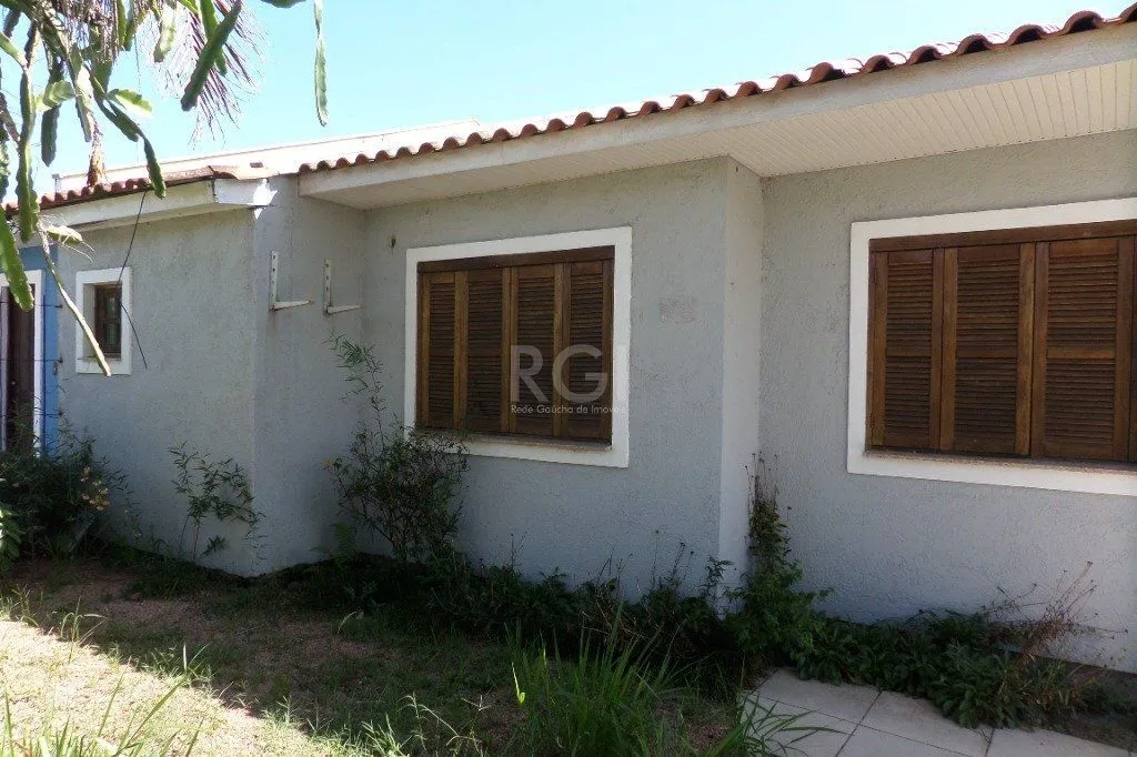 Imagem Casa na Hípica com 3 dormitórios e 2 vagas