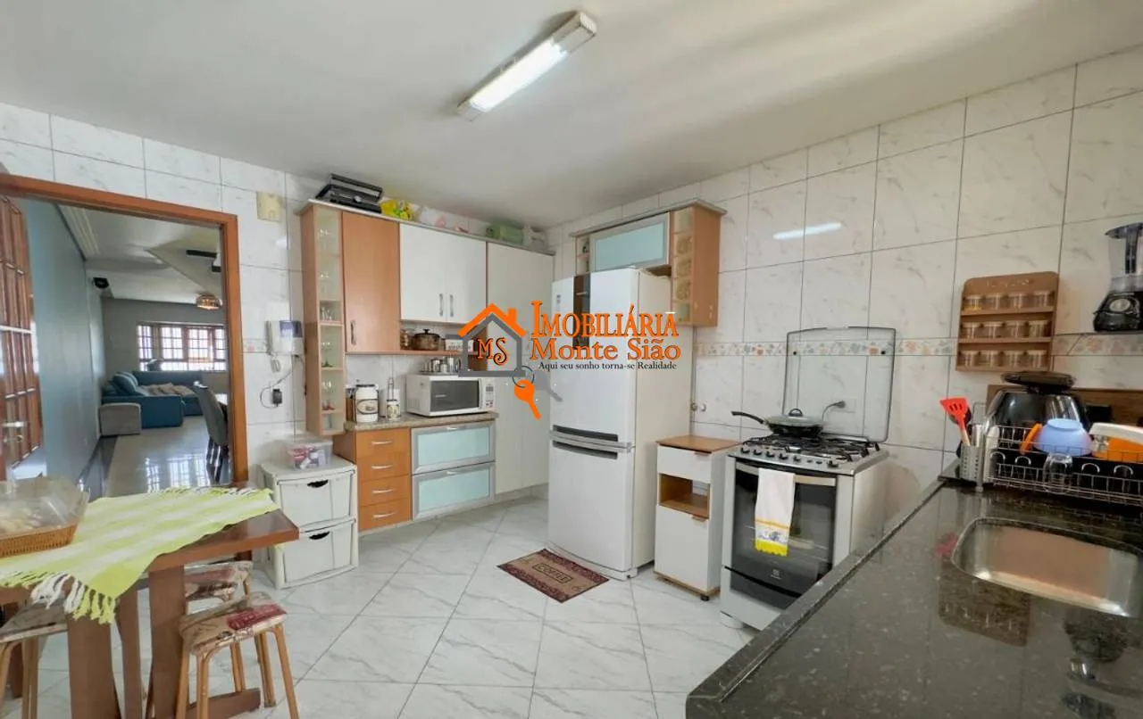 Imagem Sobrado com 4 dormitórios à venda, 167 m² por R$ 869.000,00 - Jardim Vila Galvão - Guarulhos/SP