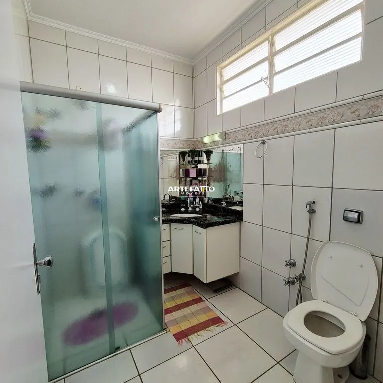 Imagem Casa com 4 dormitórios no bairro Vila Nossa Senhora das Graças