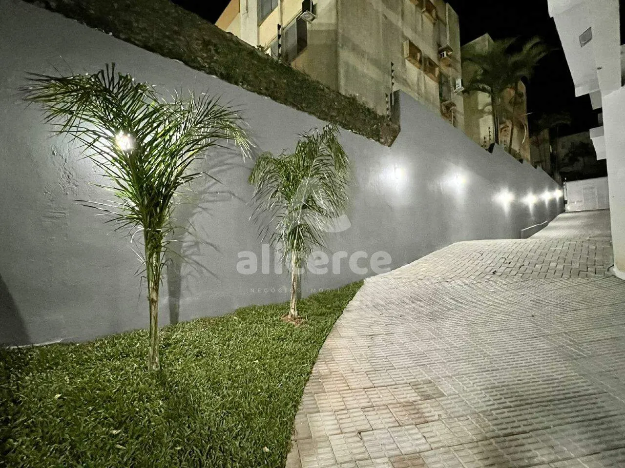 Imagem Cobertura à venda com 4 quartos 4 suítes, 221m² em Coqueiros Florianópolis