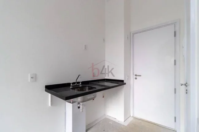 Imagem Studio Versa Brooklin: 22m² com Pé-Direito de 3,20m a Passos do Metrô