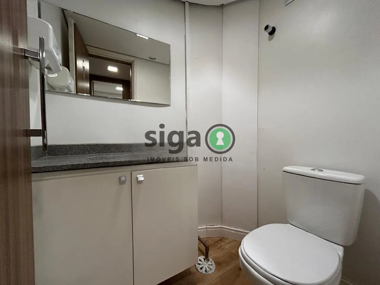 Imagem Sala Comercial de 97m² com 4 Vagas - Brooklin - São Paulo/SP