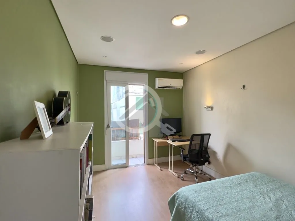 Imagem Apartamento de 80m², 3 dormitórios, sendo 1 com sacada, peças ampla, living para 2 ambientes, coz...