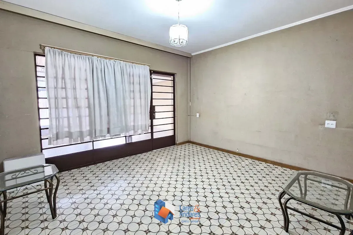 Imagem Sobrado para venda em Vila Baruel com 6 quartos, sendo 2 suítes, 240m²