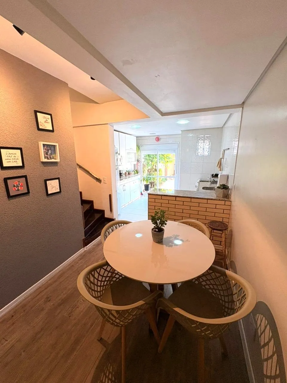 Imagem Casa sobrado de 3 dormitórios e 2 vagas