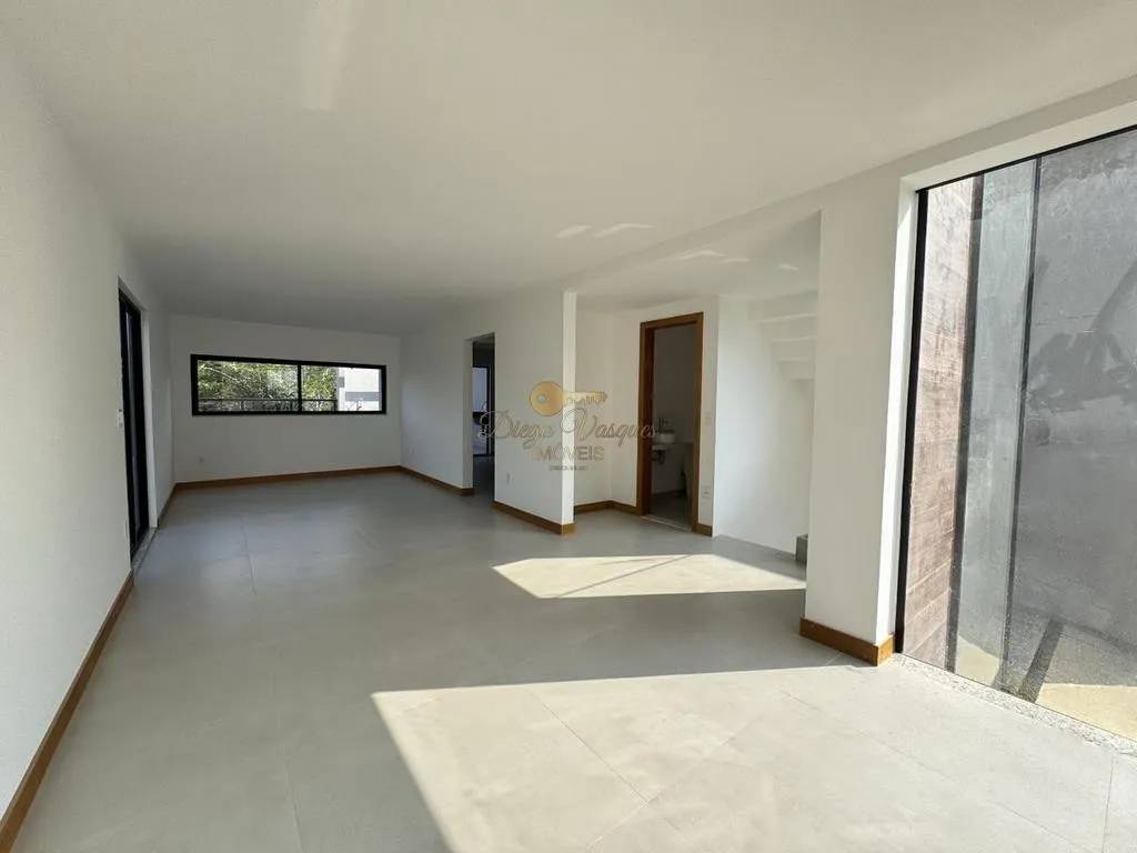 Imagem Casa em Condomínio para Venda em Teresópolis / RJ no bairro Tijuca
