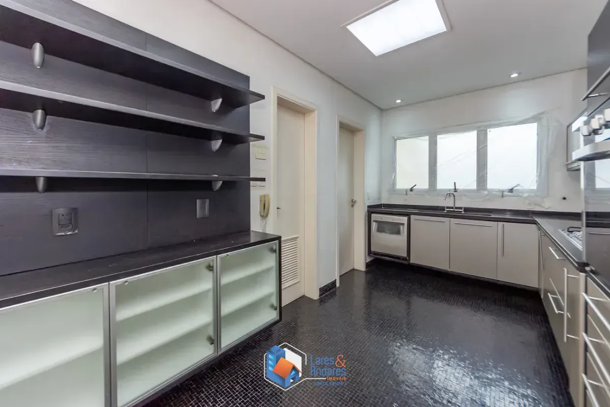Imagem Apartamento para venda em Vila Uberabinha com 4 quartos, sendo 3 suítes, 233m²