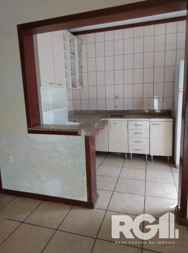 Imagem Linda Residência com cinco dormitórios no centro da cidade de Viamão/RS