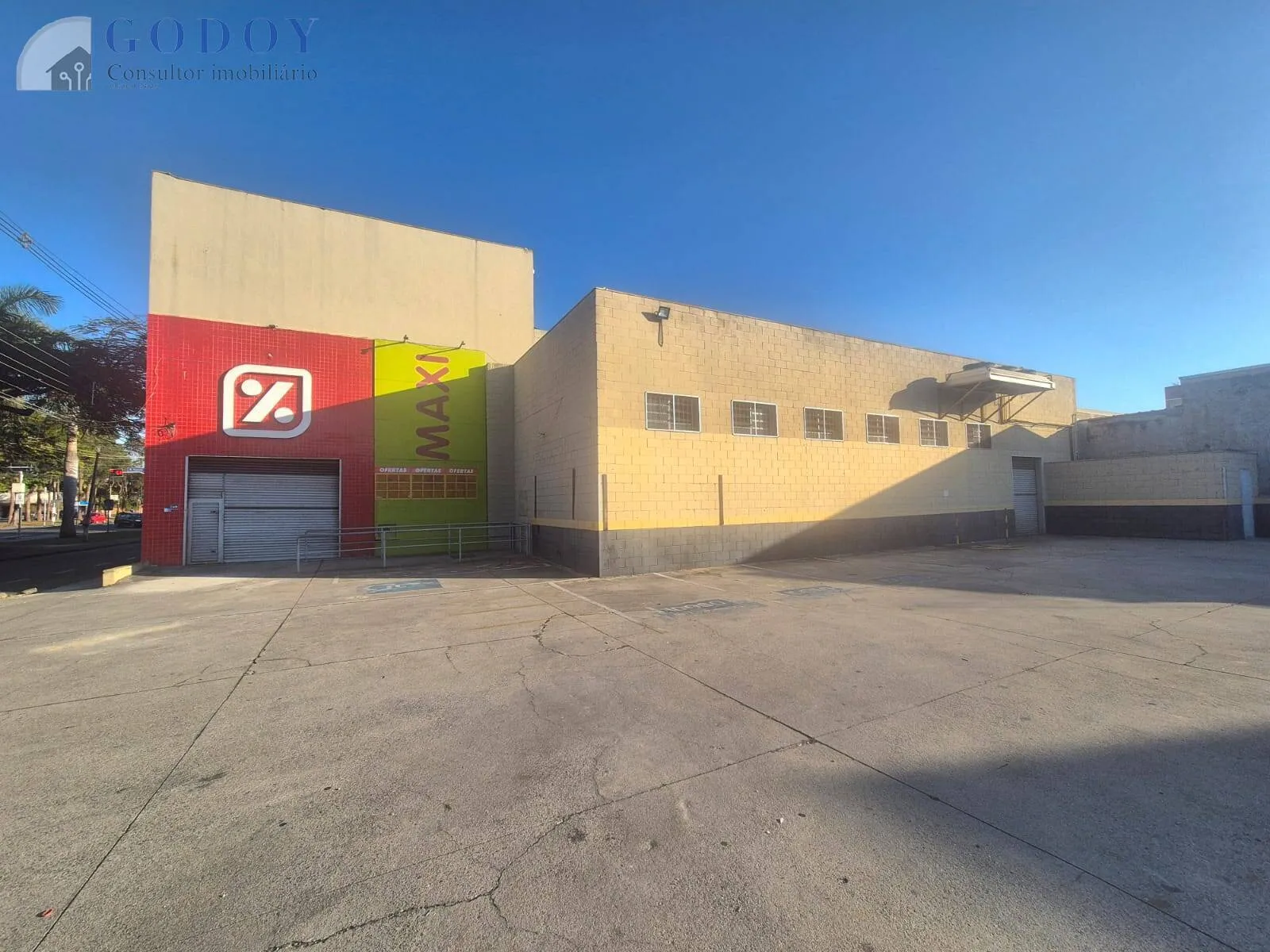 Imagem Galpão Comercial para Locação na Avenida Principal - 2.400m² de Oportunidad