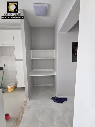 Imagem Lindo apartamento 02 quartos , sala , cozinha, banheiro ,sacada , de frente