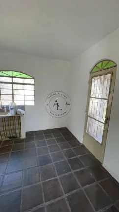 Imagem Chácara de 2.183 m2 com 2 Quartos, Sala, Cozinha e Banheiro – Oportunidade Imperdível!