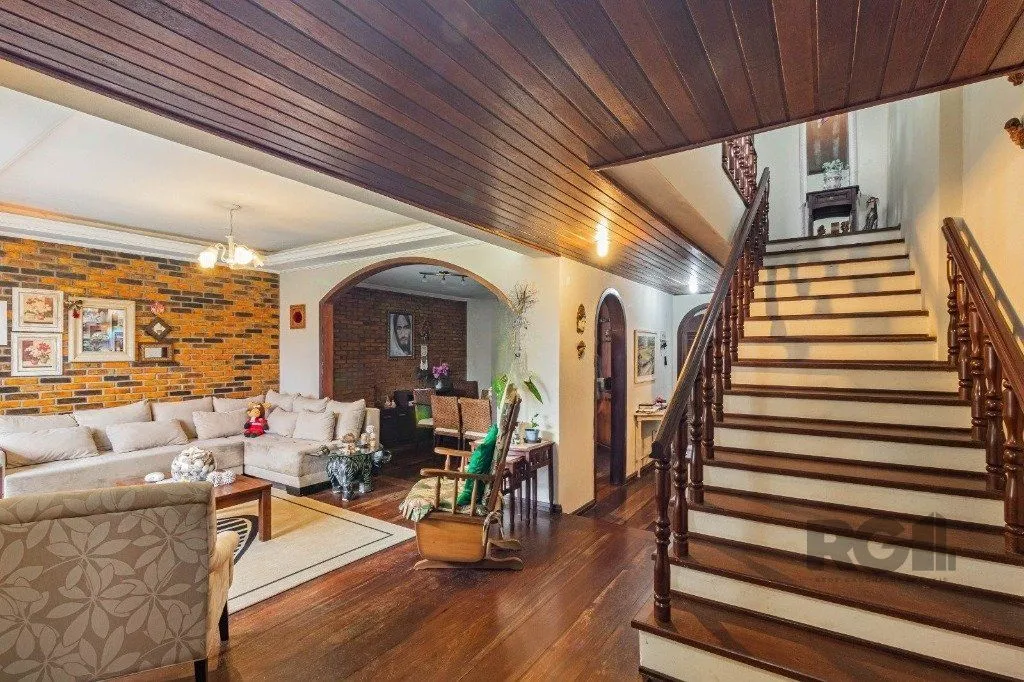 Imagem Casa de 3 dormitórios, no bairro Espírito Santo