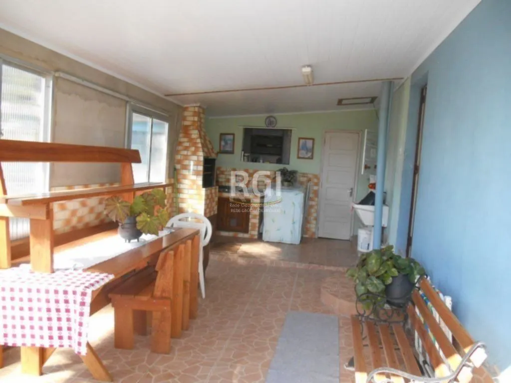 Imagem Casa para Venda - 185m², 4 dormitórios, sendo 2 suites, 4 vagas - Nonoai
