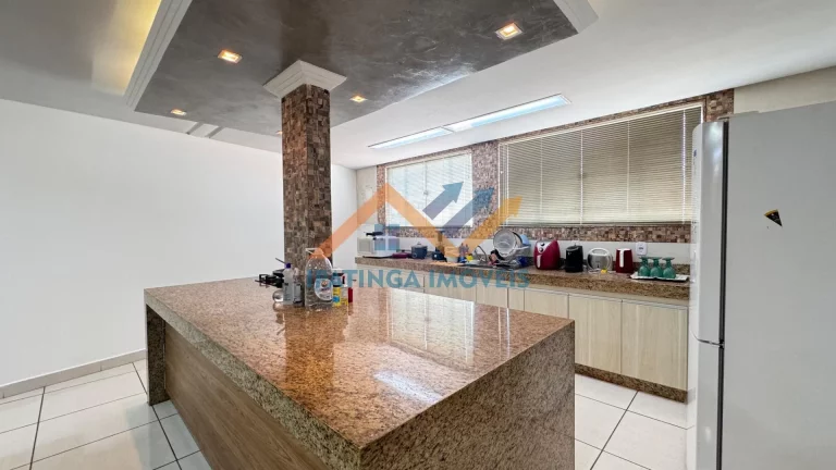 Imagem Ampla Casa com Terraço à Venda no Bairro Ideal – Ipatinga