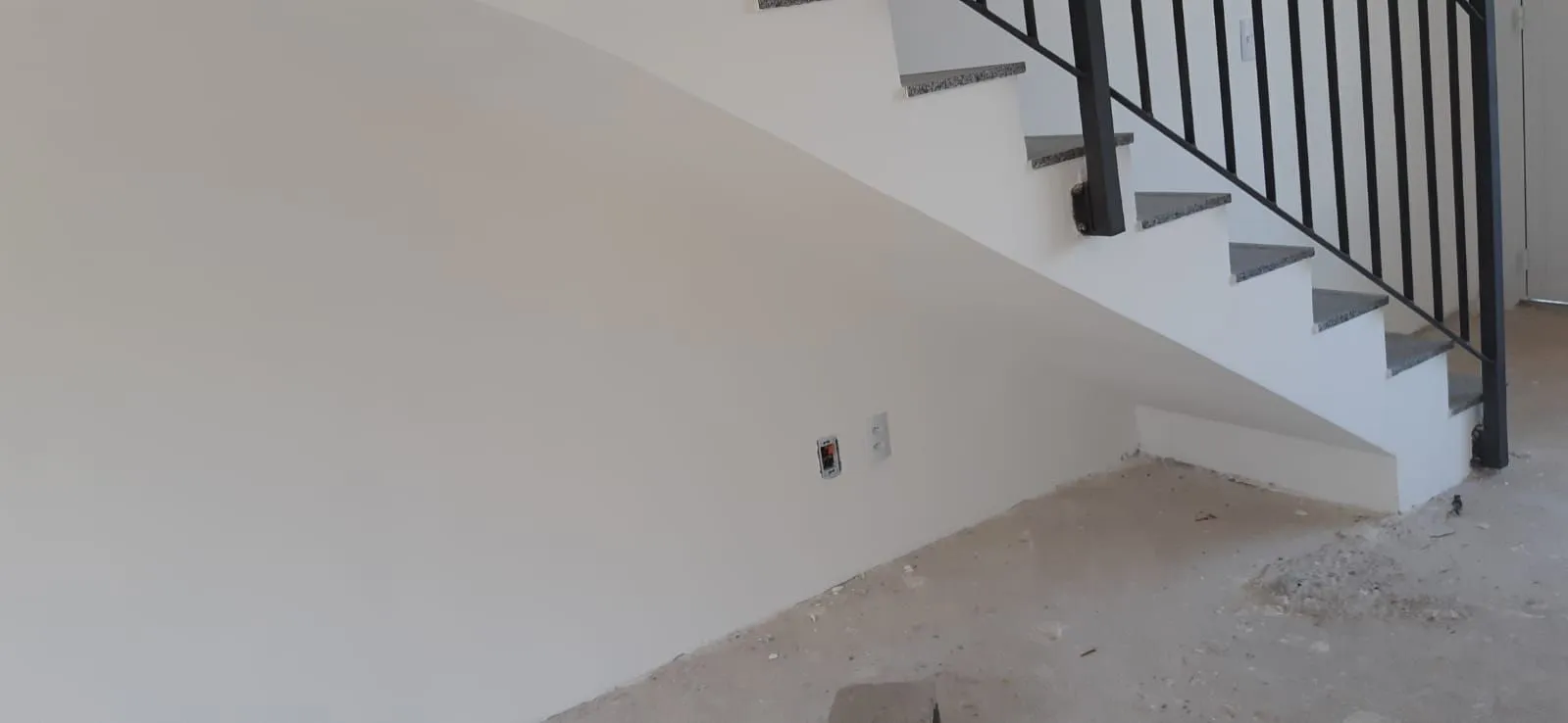 Imagem CASA EM CONDOMINIO FECHADO PARA VENDER NO BAIRRO CAMPO NOVO - 02 QUARTOS - 01 VAGA