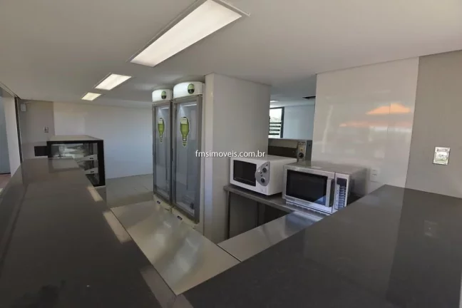 Imagem Galpão Comercial para Locação em Sorocaba-SP, Bairro Cajuru do Sul - 2 Banheiros, 8 Vagas de Garagem, 2.731,68 m² de Área.