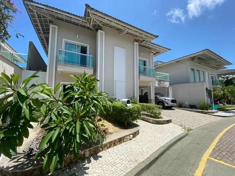 Foto do imóvel Casa de Condomínio com 4 Quartos à Venda, 325 m² em Rua Professora Francisca Almeida de Sousa, 330 - De Lourdes, Fortaleza - CE