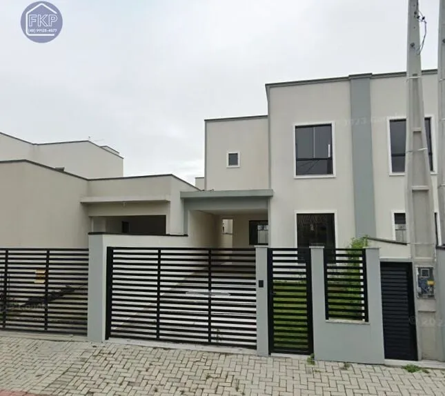 Casa Duplex 3 dormitórios! em Rua Juvêncio Delfino da Silva, 619 - Nova Esperança, Balneário Camboriú - SC