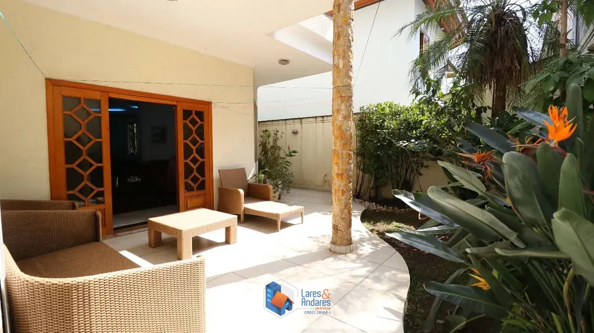 Imagem Casa no condomínio Condomínio Residencial Chácara Francesa para venda com 5 quartos, sendo 4 suítes, 444m²