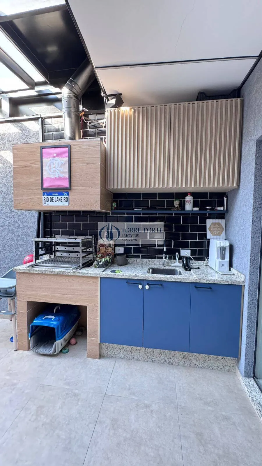 Imagem Belo Sobrado com 3 Suítes, 2 Vagas de Garagem e Piscina na Vila Carrão