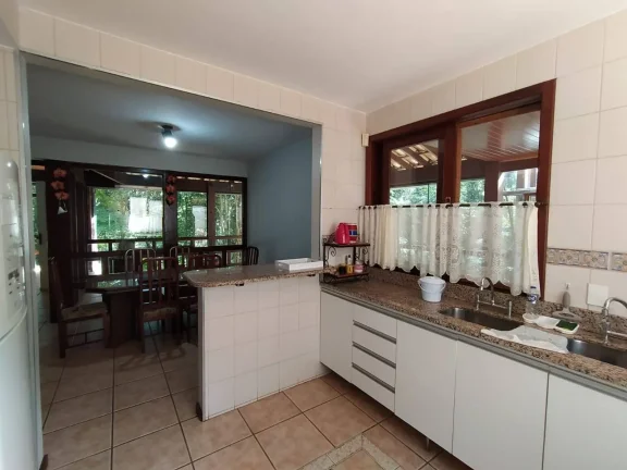 Imagem Casa de Condomínio com 4 Quartos e 5 banheiros à Venda, 1108 m²