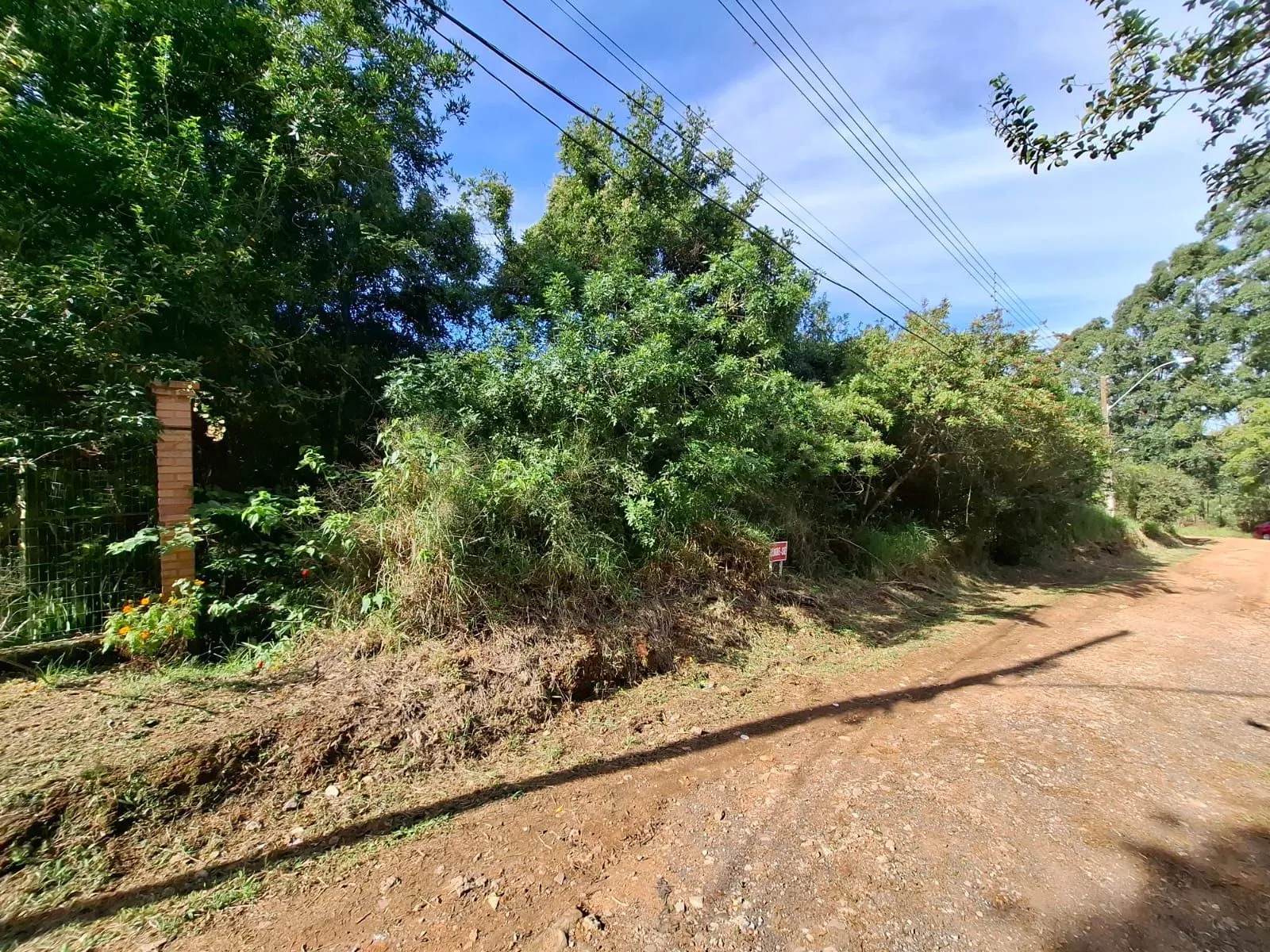 Imagem VENDO TERRENO 22X60.59