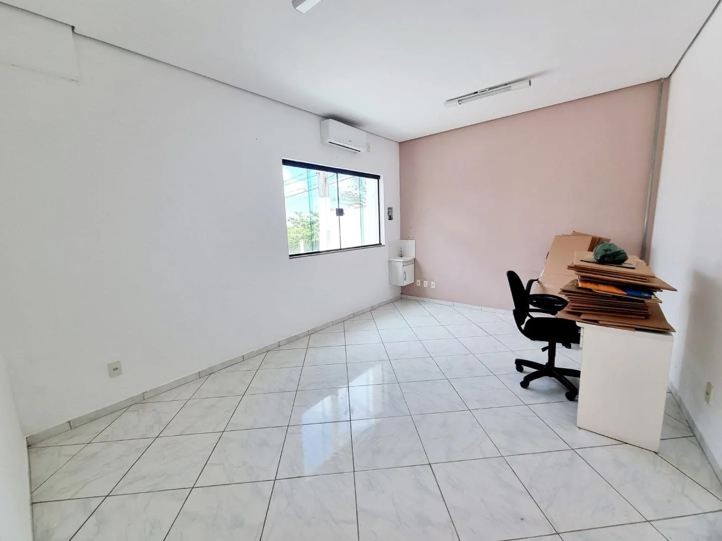Imagem Casa à venda 4 Quartos, 4 Suites, 3 Vagas, 300M², Nova Guará, Guaratinguetá - SP