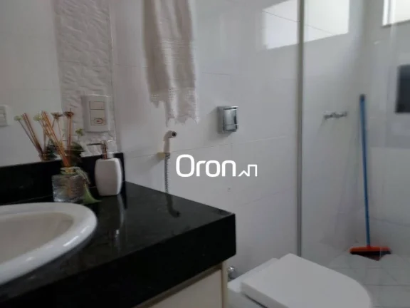 Imagem Sobrado com 4 dormitórios à venda, 390 m² por R$ 2.000.000,00 - Setor Jaó - Goiânia/GO