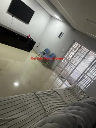 Imagem Em busca do seu novo lar dos sonhos? Então não deixe de conferir essa incrível casa que temos dis...