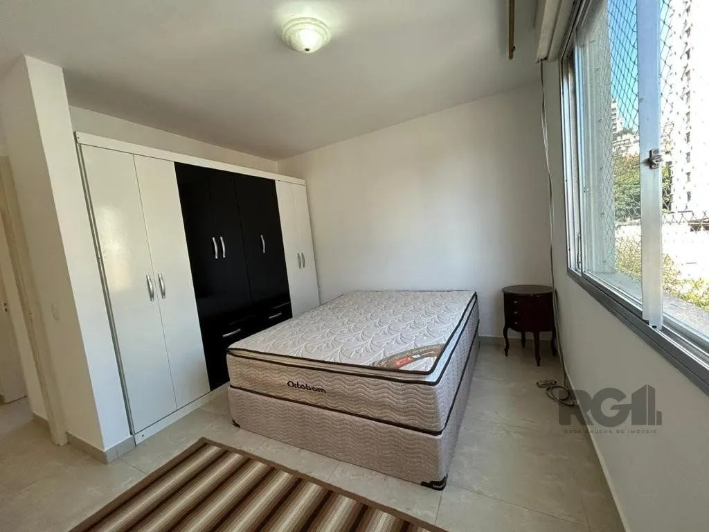 Imagem Apartamento de 72m² com 2 dormitórios, no bairro no bairro Mont Serrat.