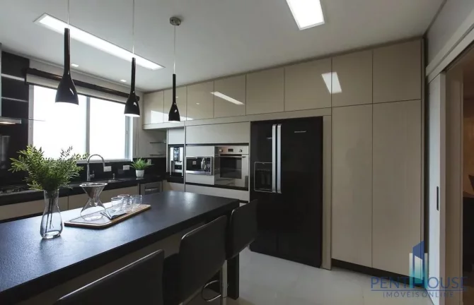 Imagem Apartamento Quadra Mar para Venda em Balneário Camboriú, CENTRO, 4 dormitórios, 2 suítes, 4 banheiros, 5 vagas