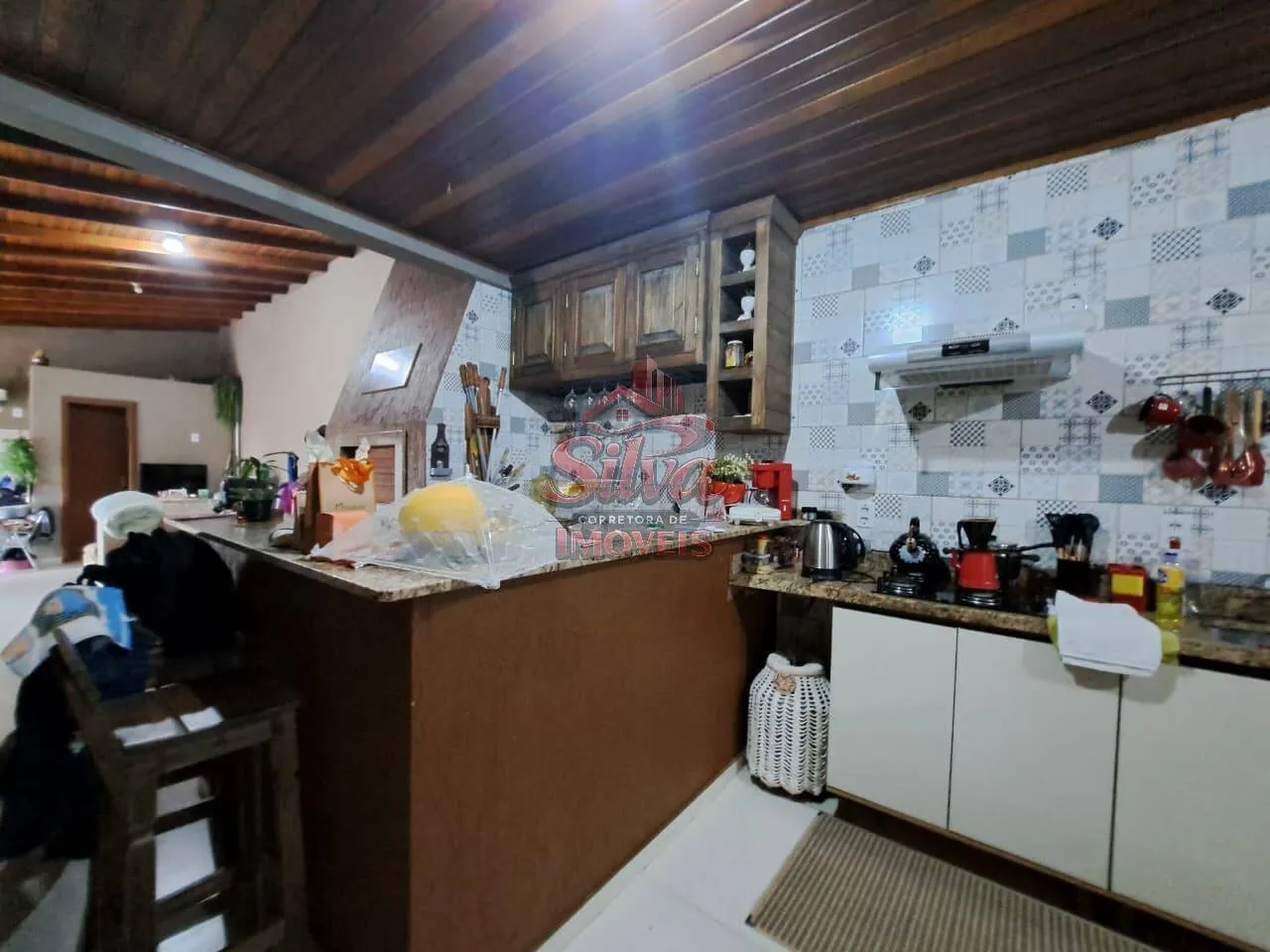 Imagem Casa 3 dormitórios de esquina em Albatroz