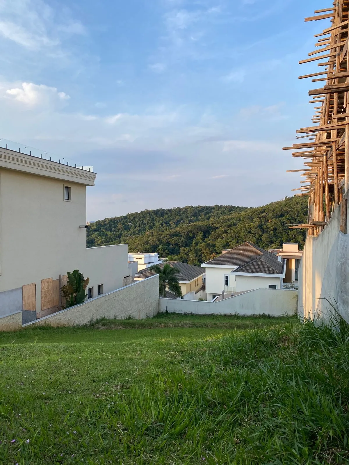 Imagem À procura do terreno perfeito para construir a casa dos seus sonhos?