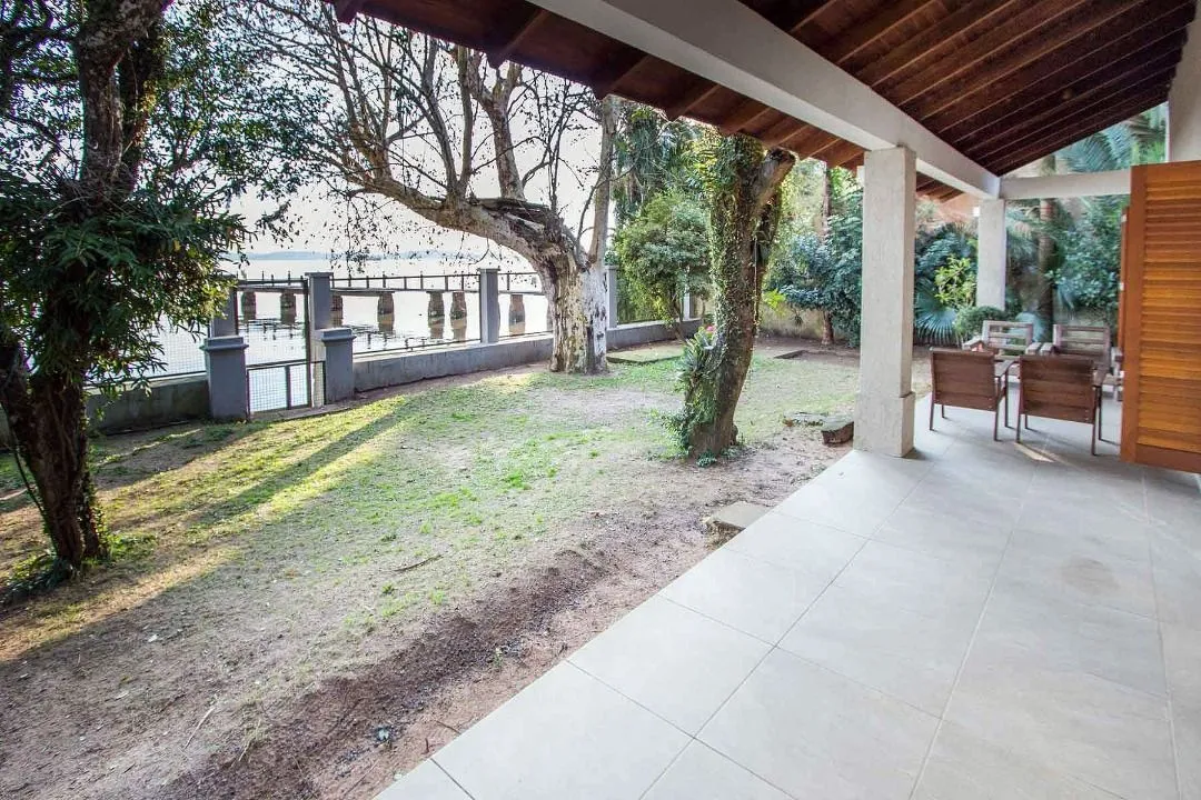 Imagem Casa para Venda - 420m², 4 dormitórios, sendo 3 suites, 5 vagas - Tristeza