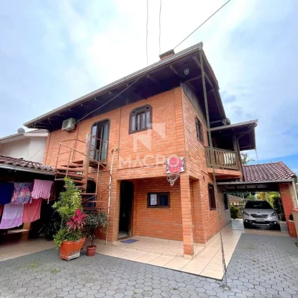 Imagem Casa com Amplo Terreno | Ilha da Figueira | 165m²