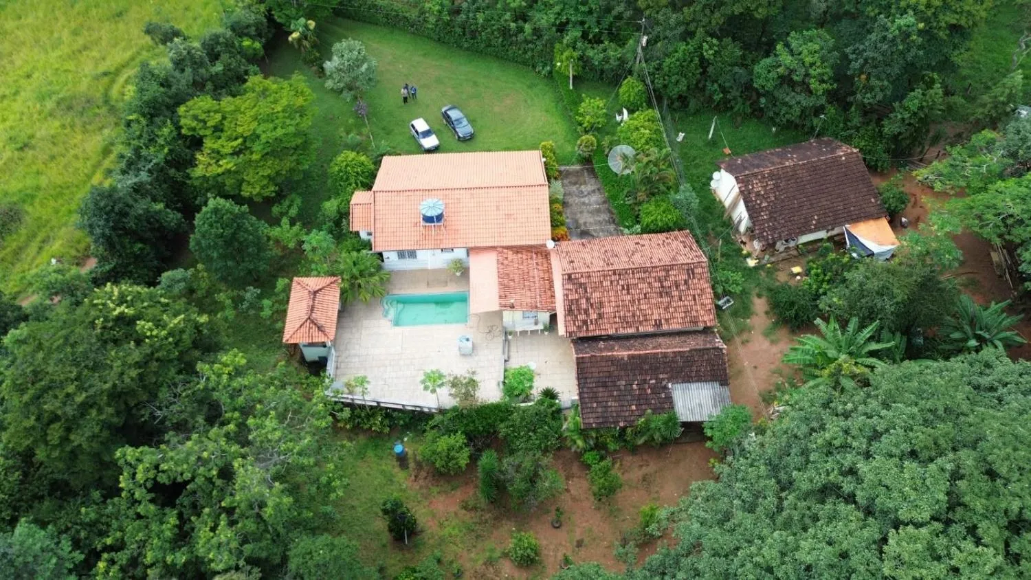 Imagem Terreno à Venda em Carmo da Mata / Cláudio: 27 Hectares com Estrutura Completa de Lazer
