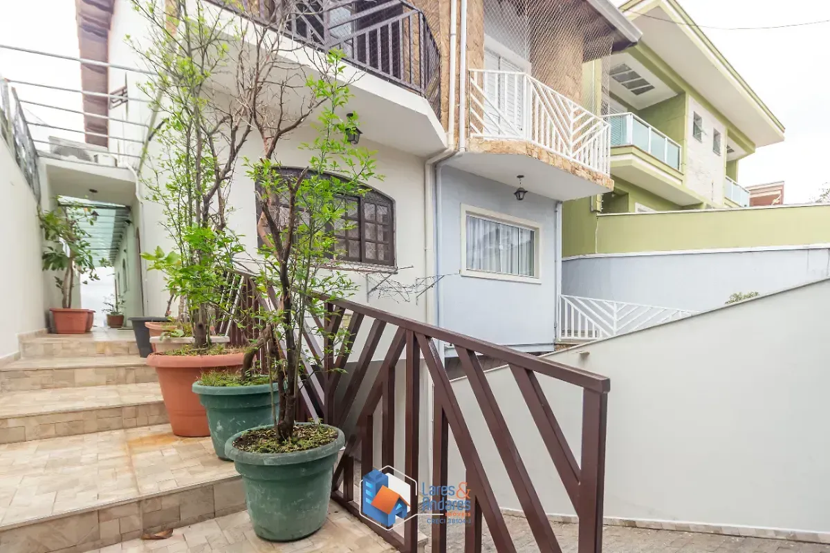 Imagem Casa para venda em Parque São Domingos com 3 quartos, sendo 3 suítes, 222m²