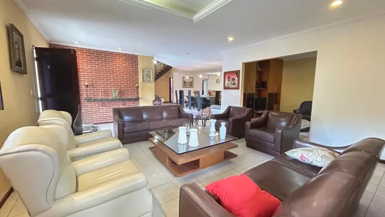 Imagem Vendo Casa no condomínio Country Aldeia!