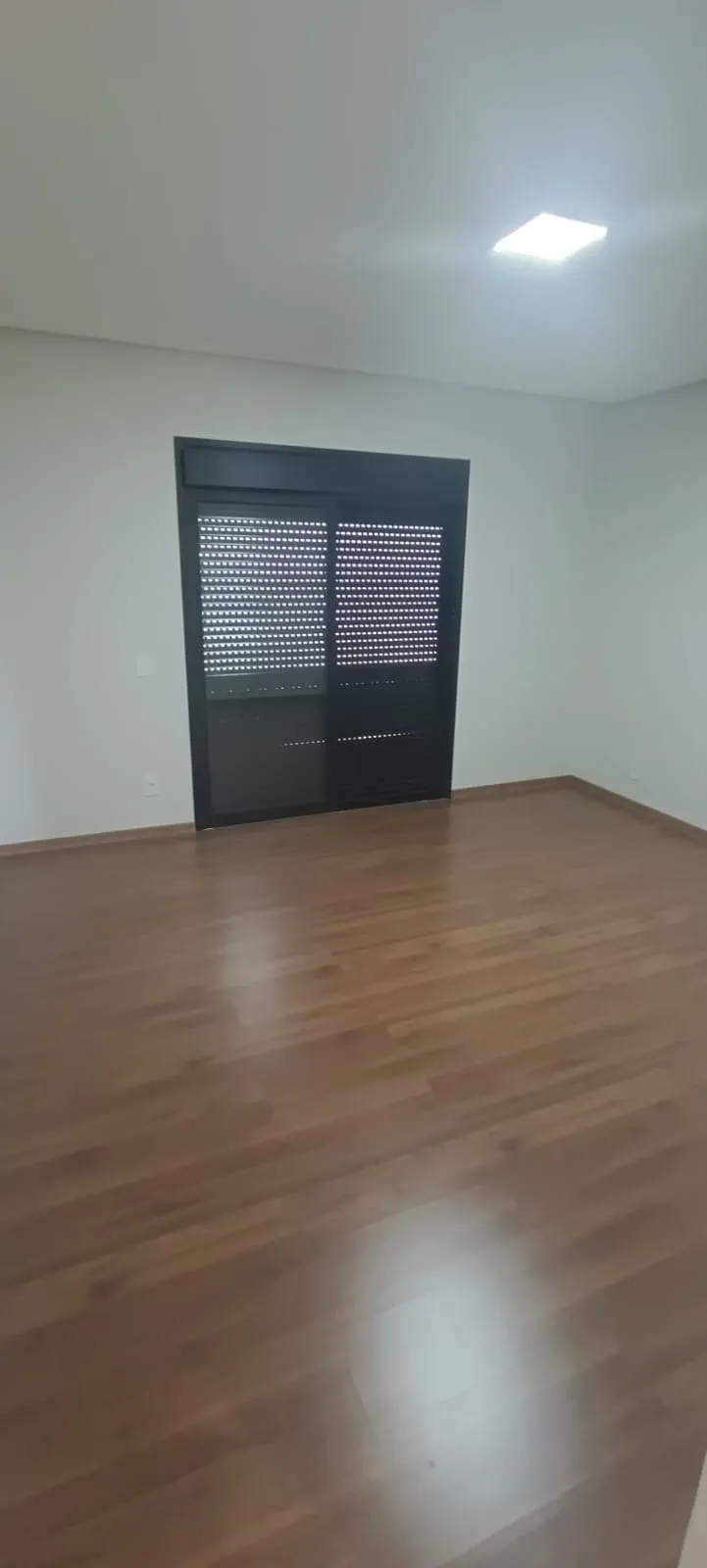 Imagem Casa de Alto Padrão no Condomínio Golden Park ? 225m², 3 Suítes, Piscina e Área Gourmet