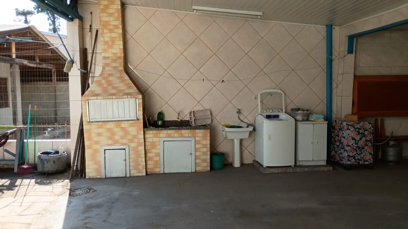 Imagem Casa 2 dormitórios, 7 vagas garagem, Bairro Bom Princípio