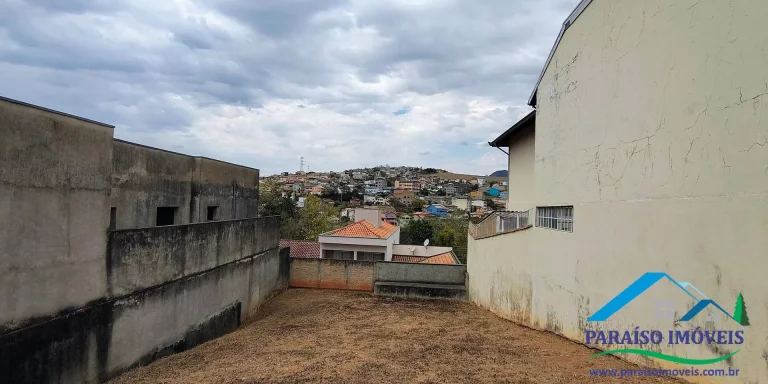 Imagem Oportunidade Única: Terreno no Centro de Paraisópolis