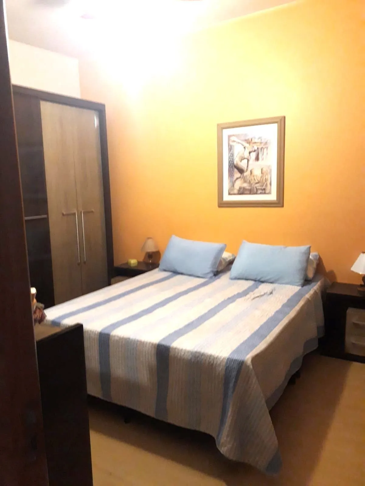 Imagem Casa sobrado no bairro Auxiliadora de 3 dormitórios e 3 vagas