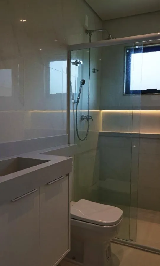 Imagem Casa em Condomínio para Venda em Areal / RJ no bairro Fazenda Velha