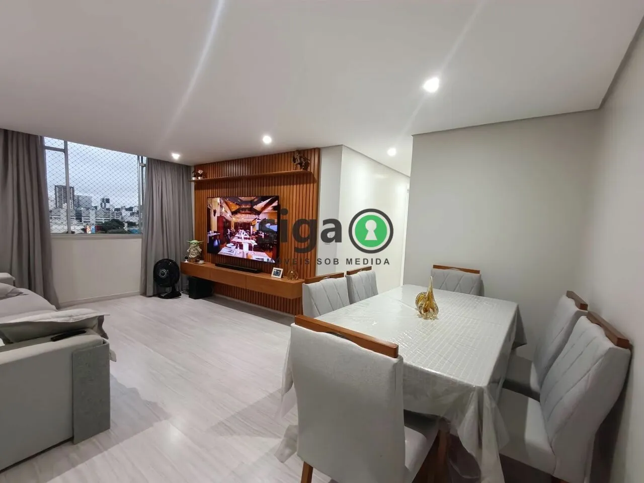 Imagem Apartamento reformado em excelente localização - MOBILIADO - Edf: CAMBURIU