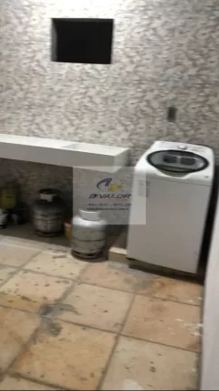 Imagem Vendo Casa em excelente localização com 131m², 02 Quartos (sendo 01 suíte), 01 Vaga