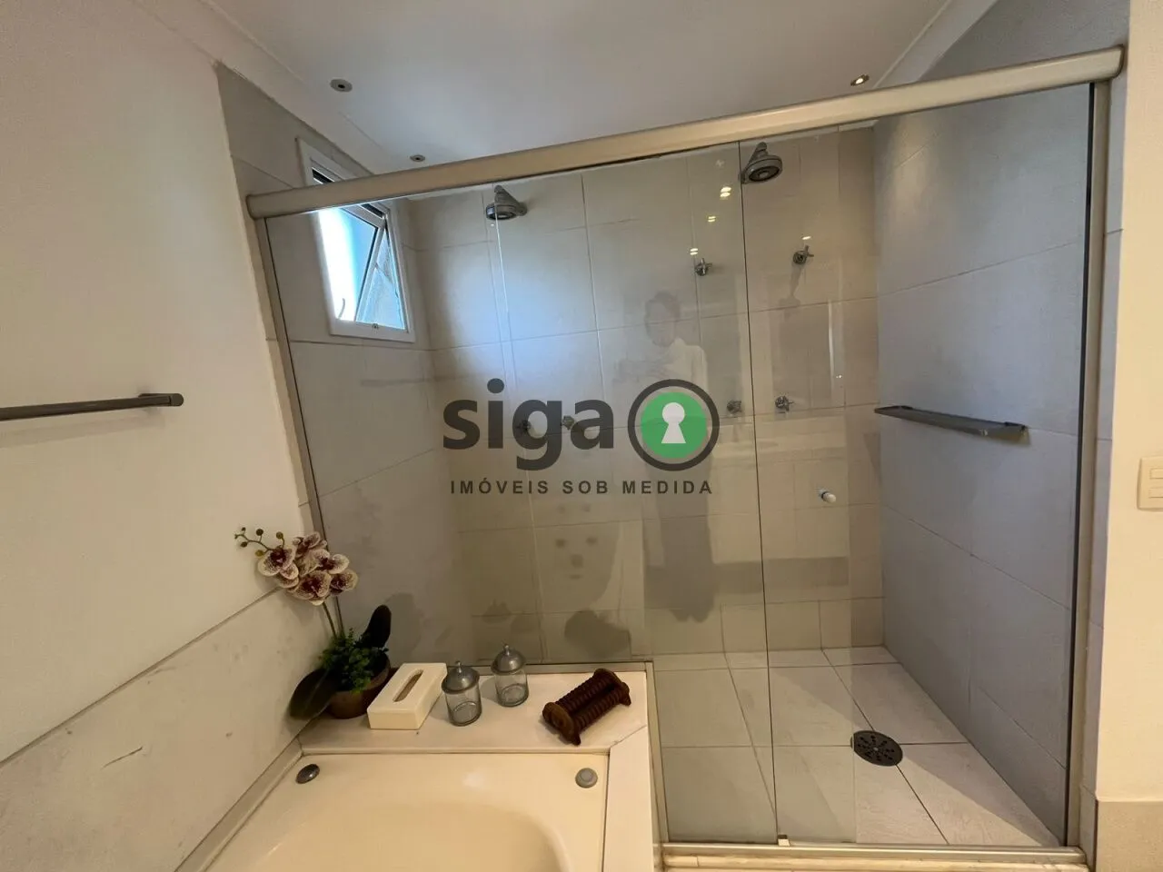 Imagem APARTAMENTO COM 4 DOMITORIOS SENDO SUITES PARA LOCAÇÃO NO CAMPO BELO