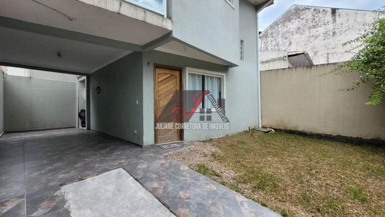 Imagem Sobrado Triplex à venda em Santo Inácio, Curitiba/PR.