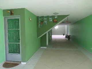 Imagem Imperdível Sobrado à Venda em Santo André-SP, Jardim Las Vegas: 3 quartos, 1 suíte, 4 banheiros, 8 vagas de garagem, 220m².