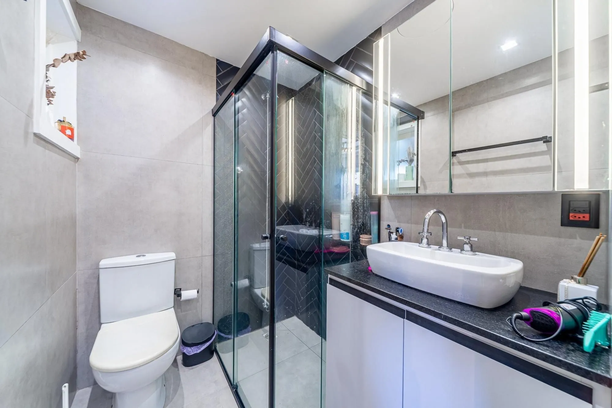 Imagem Apartamento 3 dormitórios, sendo 3 suítes e 2 vagas no Petropolis